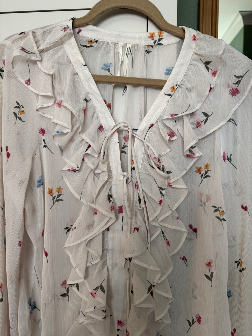 Anthropologie Women's White Floral Ruffle Tie-Front Blouse - Picture 3 of 4